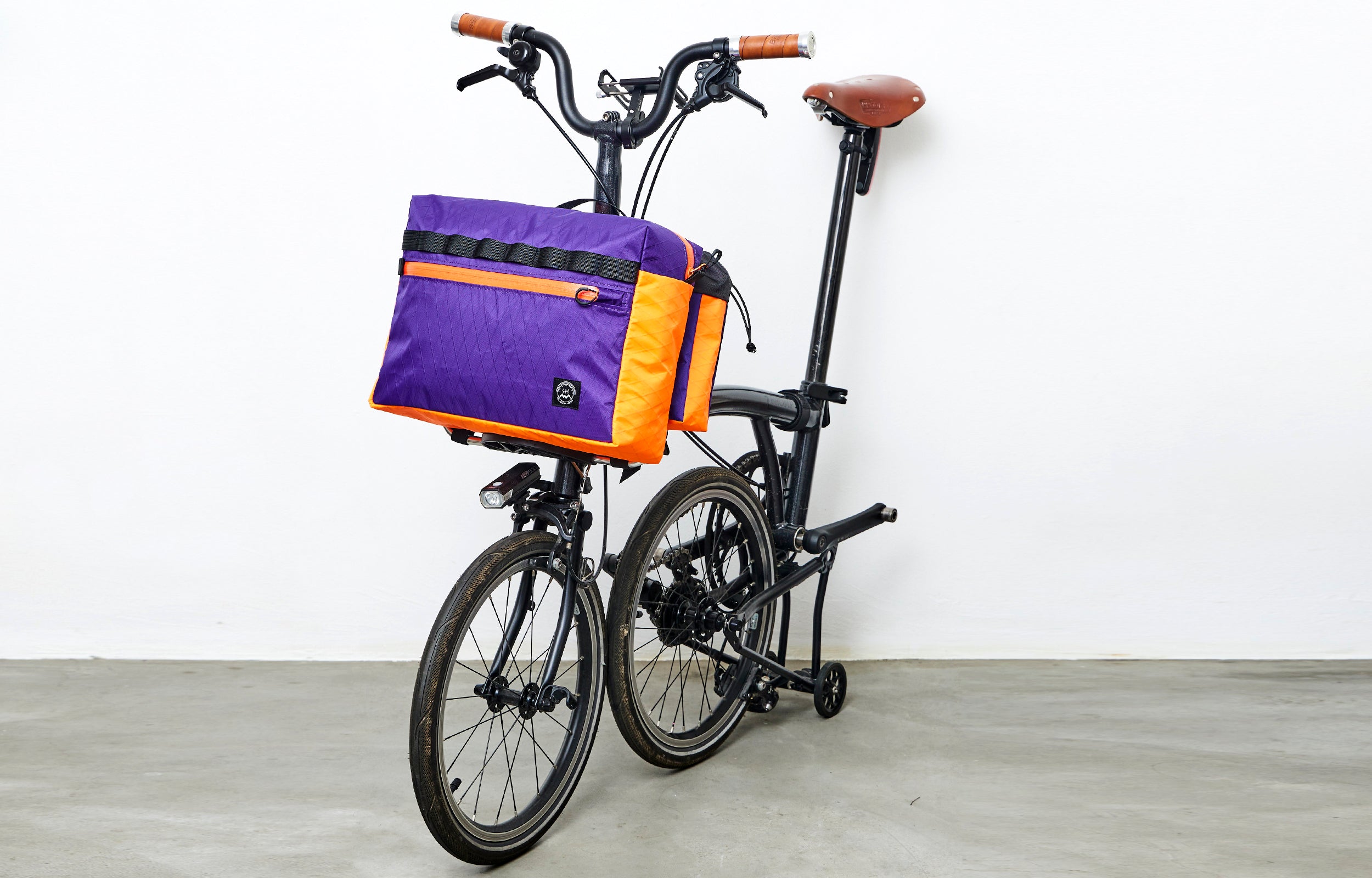 Brompton Urban Commuting bag UPSIZE – Six Rolling Wheels